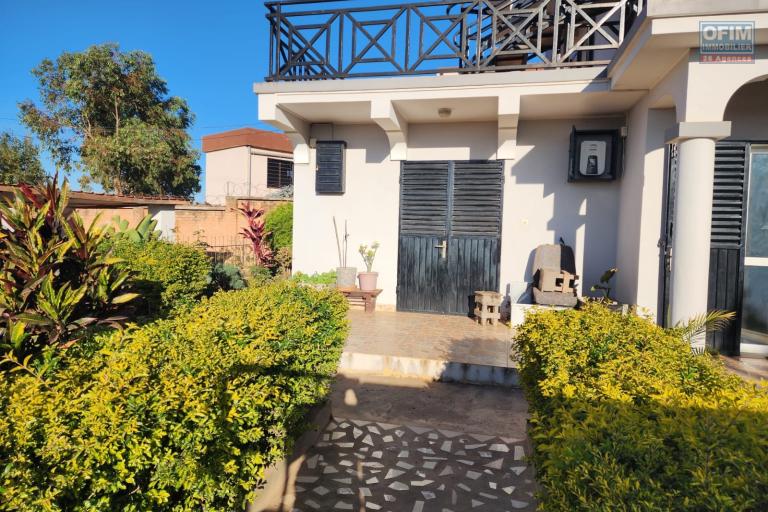 Vente Maison / Villa ANTANANARIVO (TANANARIVE) – photo 43 sur 44 – Façade