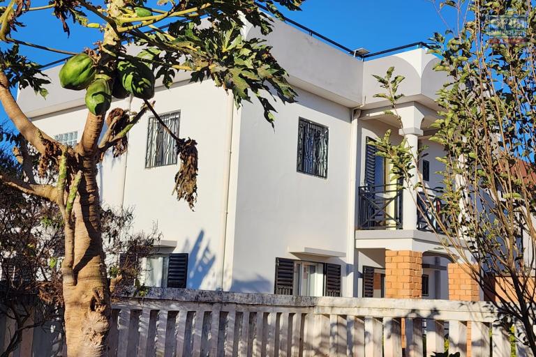 Vente Maison / Villa ANTANANARIVO (TANANARIVE) – photo 44 sur 44 – Façade