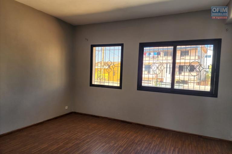 Location Appartement ANTANANARIVO (TANANARIVE) – photo 7 sur 11