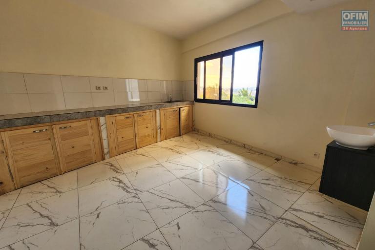 Location Appartement ANTANANARIVO (TANANARIVE) – photo 10 sur 11 – Cuisine