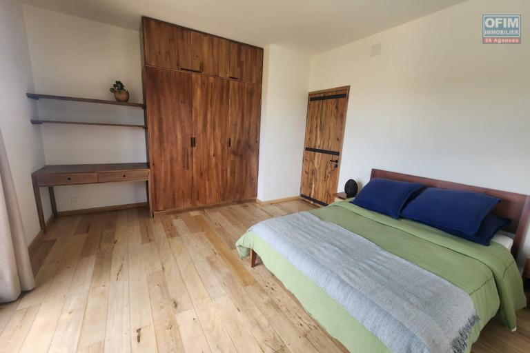Location Maison / Villa ANTANANARIVO (TANANARIVE) – photo 16 sur 25 – Chambre