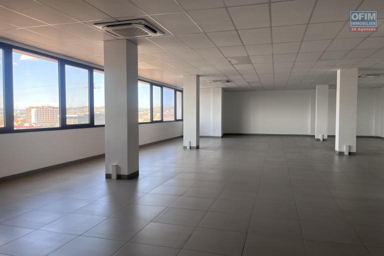 Location Local professionnel ANTANANARIVO (TANANARIVE) – photo 4 sur 5 – Bureaux