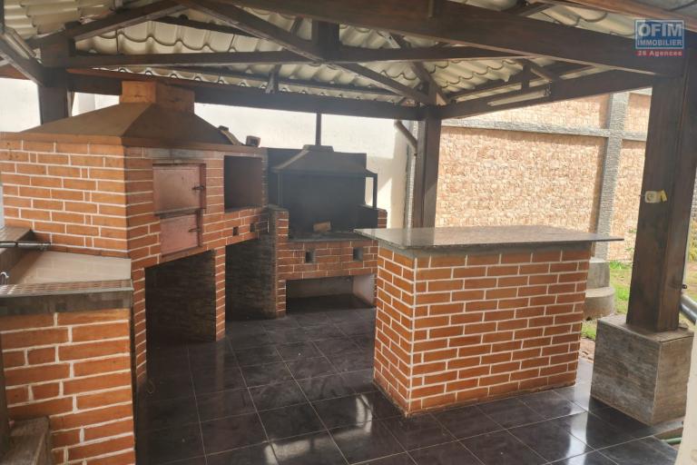Vente Maison / Villa ANTANANARIVO (TANANARIVE) – photo 14 sur 19 – Terrasse