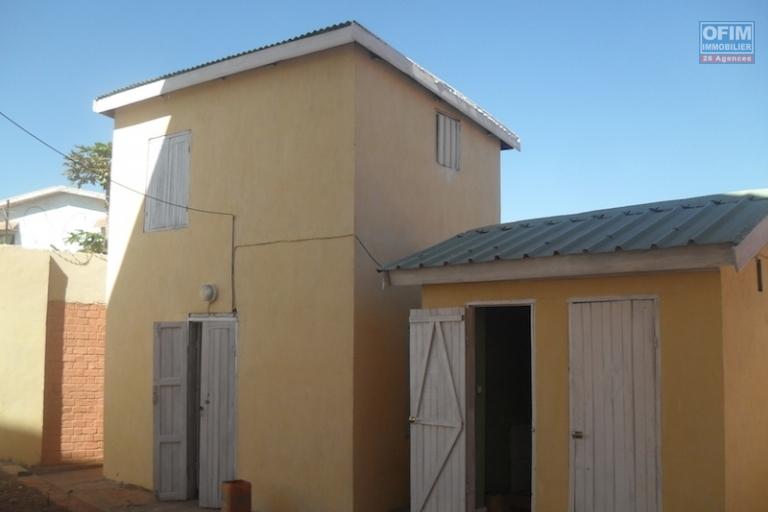 A louer une villa neuve F5 idéale pour habitation ou pour bureau sise à Ambohibao