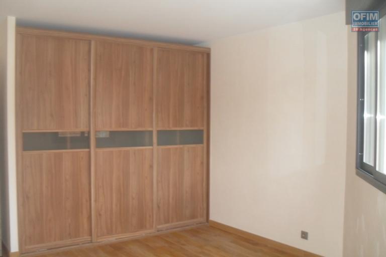A louer des appartements modernes et neufs T2 et T3 situé à Ivandry