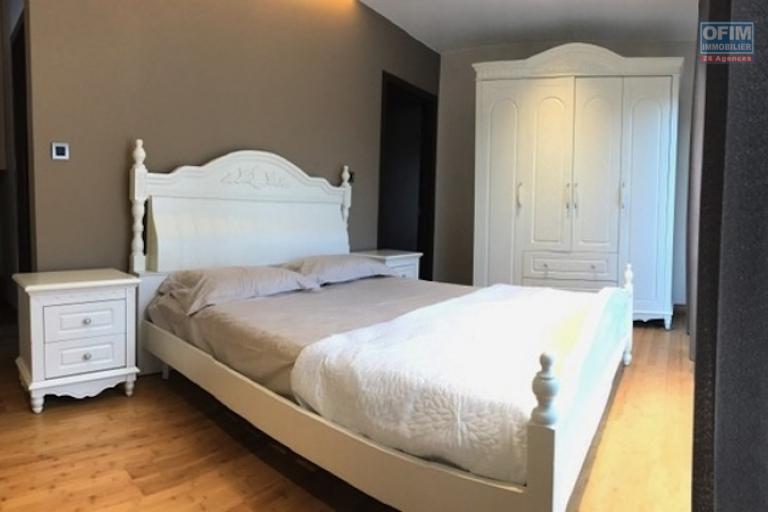 Location meublée Appartement ANTANANARIVO (TANANARIVE) – photo 4 sur 10 – Chambre