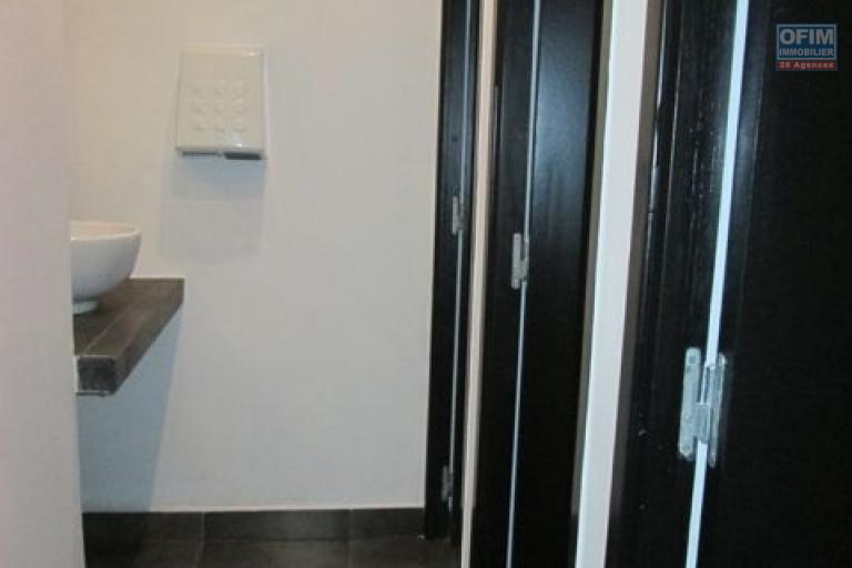 Des bureaux de 268m2 et 413m2 en plein centre ville à Analakely