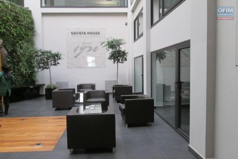 Des bureaux de 268m2 et 413m2 en plein centre ville à Analakely