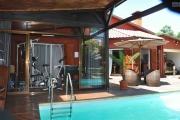A vendre  villa F5 avec piscine à Mandrosoa Ivato sur 200M2 de surface habitable