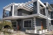 A vendre une villa F5 de standing neuve  avec 170 M2 habitable et vue magnifique  sur ivato