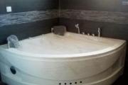 A louer une villa à étage F5 neuve avec piscine dans une résidence avec vue sur le lac à Ambohibao