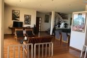  A vendre, villa  F5 en R+2, plus un T2 ind&eacute;pendant, le tout sur 610 m2  avec une belle vue sur la Haute ville Antananarivo