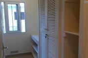 OFIM met en location un appartement T3 meublé dans une résidence sécurisée 24/24 - Buanderie avec placard
