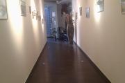 OFIM met en location appartement T3 meublé en centre ville à Mahamasina sécurisé 24h/24 - couloir d'entrée