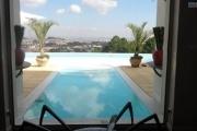 Une villa F7 avec piscine à débordement à 10mn du Lycée à ambatobe ( NON DISPONIBLE )