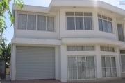 A louer une belle villa à étage F5 + appartement trois niveaux proche de Shoprite à Talatamaty