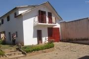 A louer une grande villa F7 dans une propriété de 1600m2 dans un endroit calme et résidentiel à Ambohijanahary