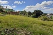 A vendre beau terrain entièrement clôturé de 2 000m2 en bord de route avec vue dégagée à Ambohibao