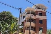 A vendre bel appartement T4 duplex neuf avec une très belle vue à Tsiadana proche du centre ville .