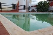 À louer une grande villa à étage de type F8 avec piscine non loin de l' aéroport international Ivato sis à Anosiala Ambohidratrimo