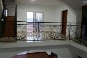 À louer une grande villa à étage de type F8 avec piscine non loin de l' aéroport international Ivato sis à Anosiala Ambohidratrimo