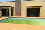 Une villa F6 avec piscine dans une résidence sécurisée à Ambatobe