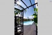 &Agrave; louer un appartement meubl&eacute; de haut standing type F3 dans un immeuble s&eacute;curis&eacute; avec ascenseur et piscine  sis &agrave; Androhibe Ivandry avec une vue d&eacute;gag&eacute;e sur le lac Marais Masay et non de l' &eacute;cole primaire fran&ccedil;ais D et Claire Fontaine. Contact Mr Jacky034