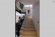 &Agrave; louer un appartement meubl&eacute; de haut standing type F3 dans un immeuble s&eacute;curis&eacute; avec ascenseur et piscine  sis &agrave; Androhibe Ivandry avec une vue d&eacute;gag&eacute;e sur le lac Marais Masay et non de l' &eacute;cole primaire fran&ccedil;ais D et Claire Fontaine. Contact Mr Jacky034