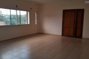 À louer un grand appartement 150 m2 de type F4 bord de route principale et à 5mn de l'aéroport Ivato