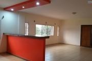À louer un grand appartement 150 m2 de type F4 bord de route principale et à 5mn de l'aéroport Ivato