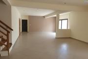 Une villa F5 neuve avec piscine à Mandrosoa Ivato