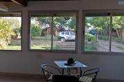 À louer une villa à étage semi-meublee de type F6 bâtie sur un terrain verdoyant de 1 300 m2 dans un quartier calme et résidentiel d'Anosiala Ambohidratrimo non loin de l'aéroport international Ivato