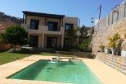 Une villa F6 avec piscine dans une résidence à Ambatobe