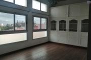 Appartement T3 à Ambatonakanga, en plein centre ville avec une vue sur le lac. (NON DISPONIBLE)