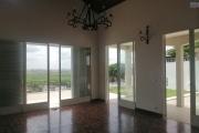 Villa à étageF4 neuve avec piscine sise à Ankadivory Ambohijanahary avec une très belle vue, air libre