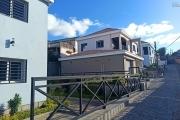 OFIM immobilier offre en location deux villas disponible de suite dans une petite résidence sécurisées 24/24 sise à Itaosy à 4min à partir de la Galana Andranonahoatra