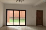 À louer une maison neuve à étage de type traditionnel dans une résidence clôturée avec 3 chambres sis à Ambohijanaka non loin de l’école  Peter Pan et by pass. NON DISPONIBLE