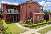 OFIM immobilier loue un petit appartement T3 semi meublé au RDC sur Andoharanofotsy Ambohimailala