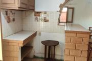 OFIM immobilier loue un petit appartement T3 semi meublé au RDC sur Andoharanofotsy Ambohimailala