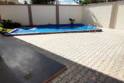 Maison F6 e standing avec piscine sur un terrain de 700m2 dans un quartier résidentiel à Androhibe