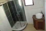 A louer une maison  F5 sur 3 niveaux, idéale pour une chambre d'hôte à Ambohibao Antehiroka