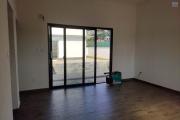 OFIM immobilier offre en l'ovation une villa F6 neuve avec piscine sur Ambatobe à 5min en voiture du Lycée Français.