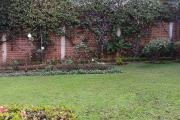 Charmante maison  meublée de type F2 avec jardin située à Analamhitsy