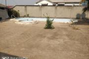 Vente beau  terrain de 800M2 clôturé avec piscine à ivato
