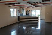 À louer un appartement de type T4 récemment construit dans une résidence sécurisée non loin de l'école Vision Valley et la nouvelle rocade d'Andranotapahina sise à Talatamaty et bord de la route principale RN4. (NON DISPONIBLE)