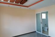 À louer un appartement de type T4 récemment construit dans une résidence sécurisée non loin de l'école Vision Valley et la nouvelle rocade d'Andranotapahina sise à Talatamaty et bord de la route principale RN4. (NON DISPONIBLE)