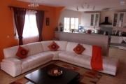 A louer jolie villa F8 entièrement meublée et équipée à Andoharanofotsy dans une résidence