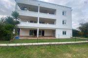 A louer un bel appartement T4 spacieux à Ambatobe proche du Lycée Français avec une vue sur le Lac masay