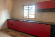 Un appartement T5 au RDC à Ambohimiandra