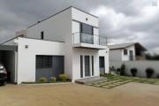 À louer une villa à étage style cubique de standing pré fibrée type F4 non loin de l'école Vision Valley et Claire Fontaine dans un quartier calme de Tanjondava Talatamaty (NON DISPONIBLE)